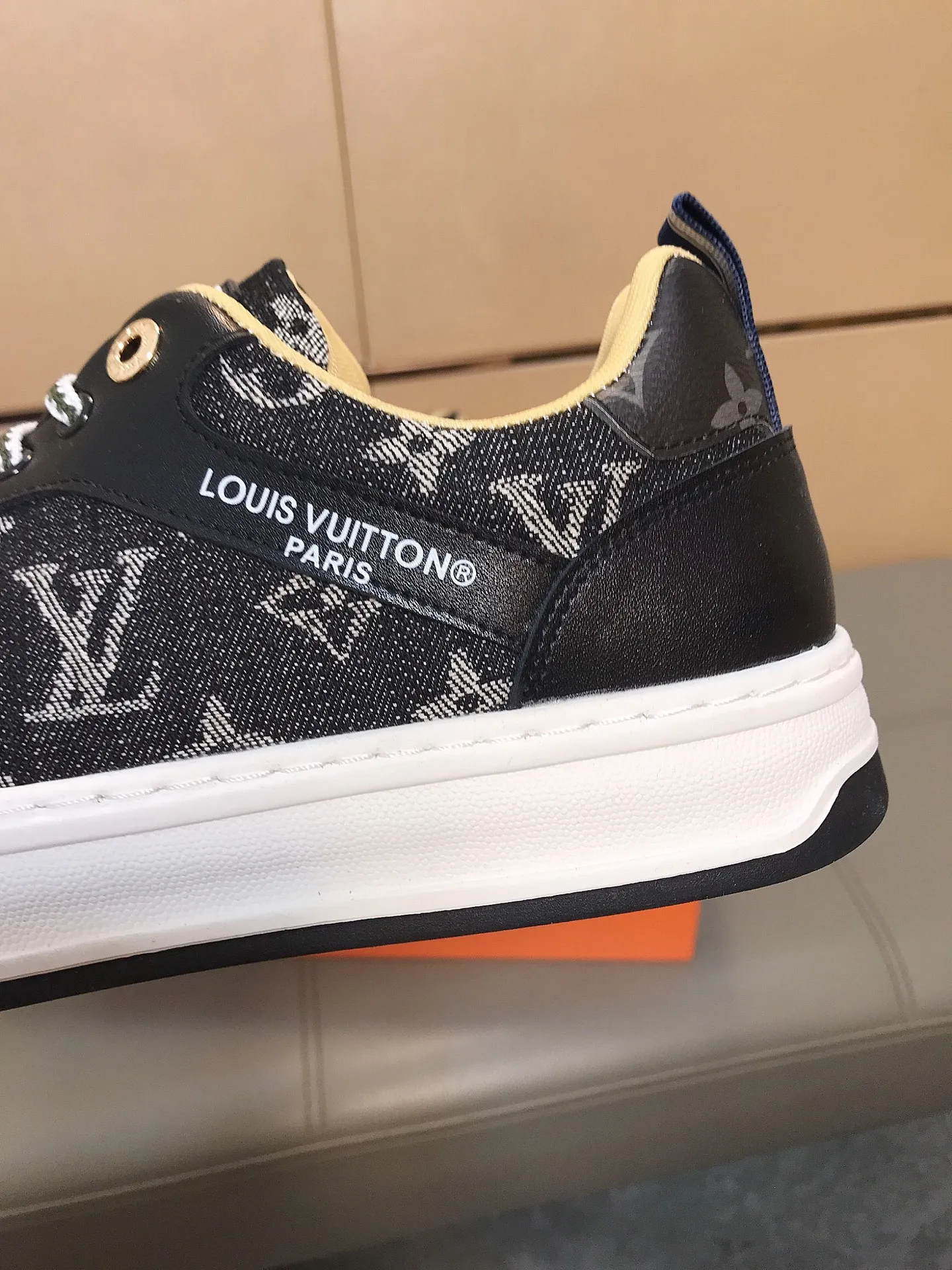 Ex-factory price 380🔥🆕Hot model [Louis Vuitton] LV🔝New Korean style casual men's shoes, high-end brand, the upper is made of Italian imported cowhide + brand printed fabric, and pigskin feet are made🔥, making walking more convenient and comfortable! Amazing work [color]! Create a fashionable personality to set off your uniqueness! A must-have for trendy men! Classic🔥Size: 38-44